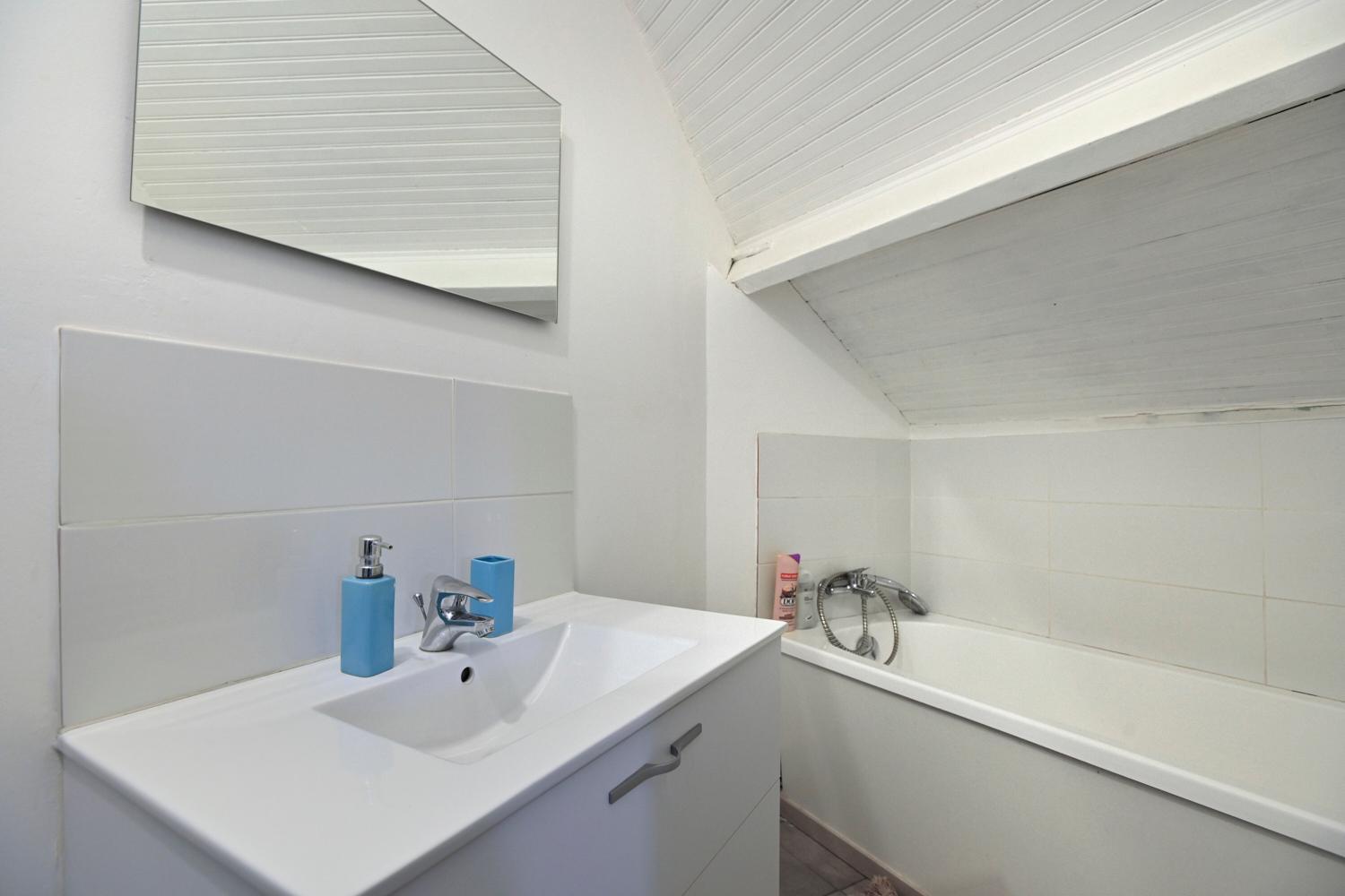 T2 Cosy Et Lumineux - Proche Centre Et Commodites Saint-Quentin  Exterior photo
